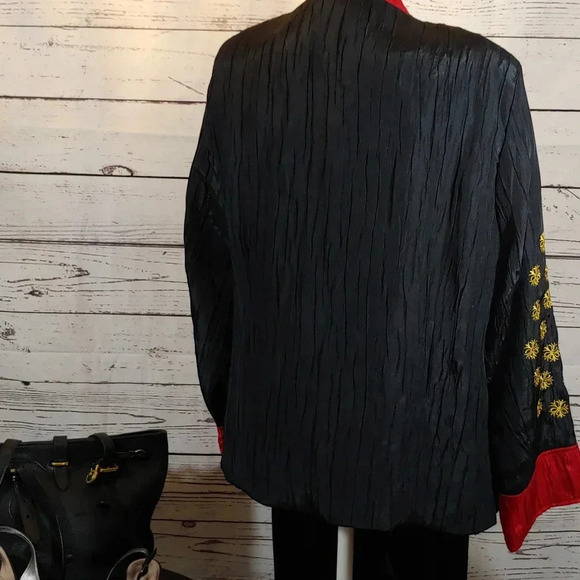 Womens Oriental Style Suit Jacket - Picture 4 of 10